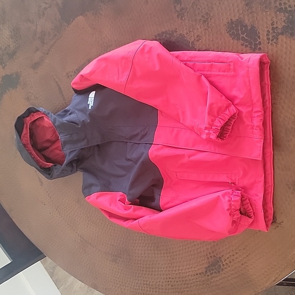 Kids red North Face coat - Picture 2 of 7